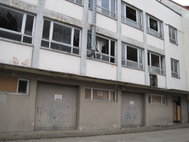 Das Gebäude der ehemaligen Schuhfabrik Durm wird 2011 abgerissen